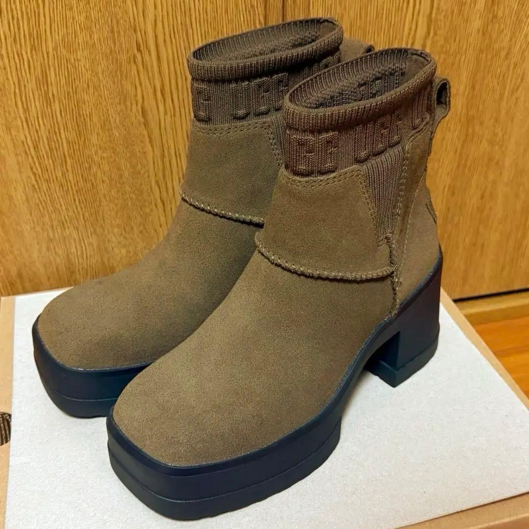 UGG モクシーチェルシー ブーツ ブラウン 箱付き