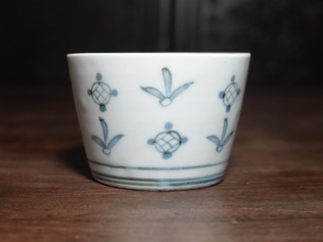 送料無料　古伊万里　染付　羽根に宝文　蕎麦猪口　江戸中期　酒器　盃　コップ　③