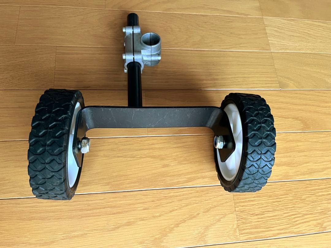 ニシガキＴ型バリカン草刈機 N-854 刈払機取付用＋二輪車セット　中古品