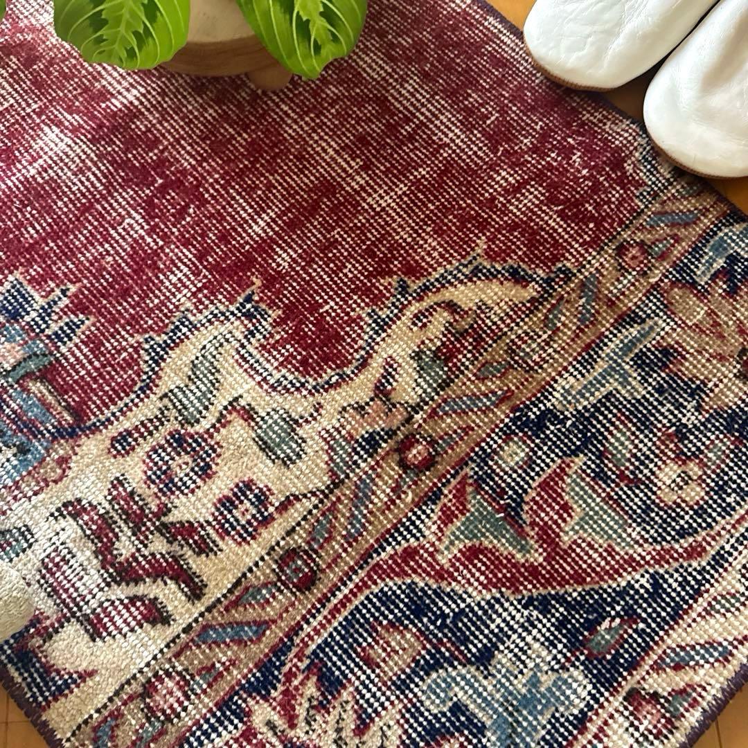 52×96 エンジ色　ボタニカル　擦れシャビー　トルコヴィンテージラグ