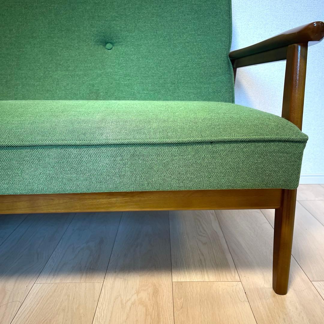 【カリモク60】2人掛けソファ Kチェア（タープグリーン）生産終了モデル