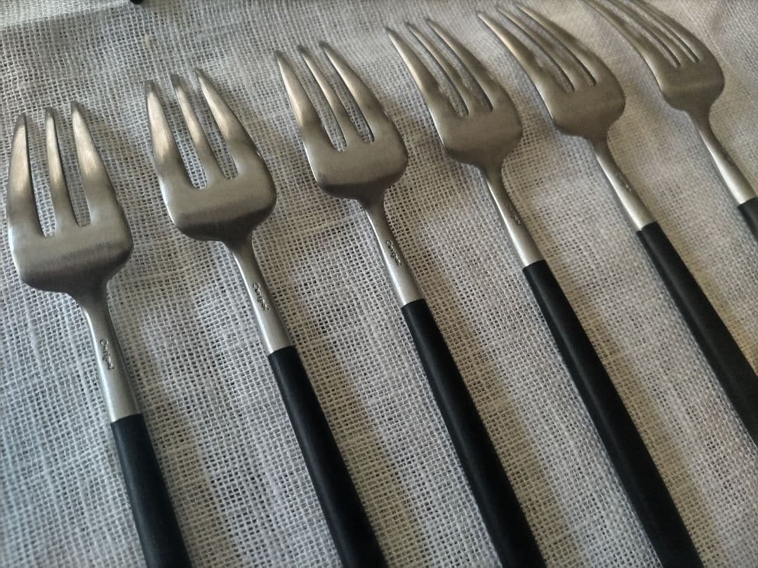 クチポール　Cutipol カトラリーセット　GOA　ブラックシルバー