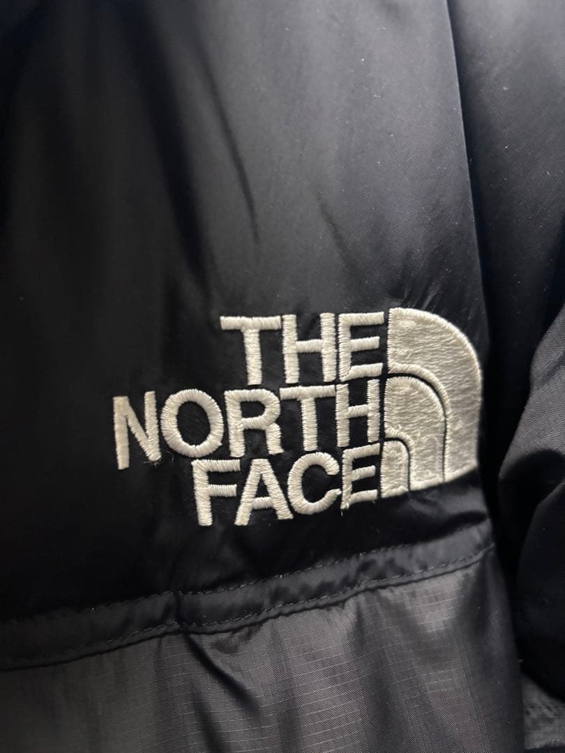 【美品】THE NORTH FACE ブラック ヌプシ Ｍサイズ 早い者勝ち‼️✨