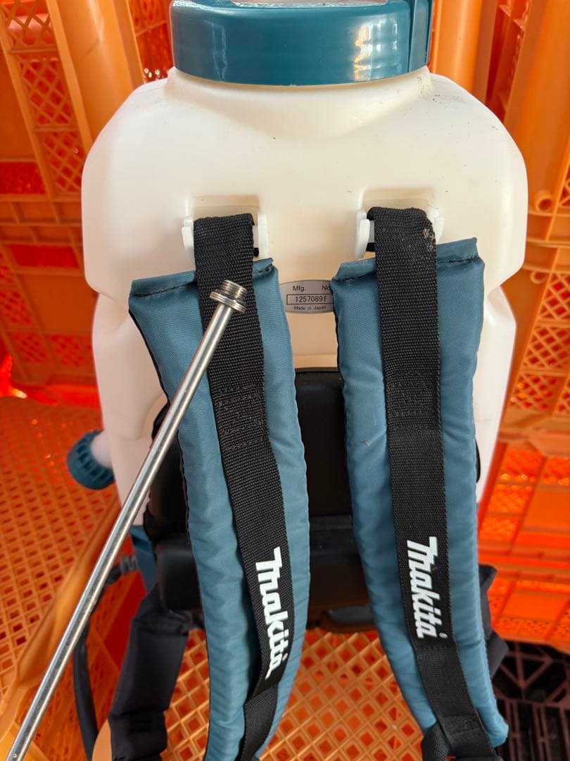 Makita マキタ18vバッテリー式噴霧器　20L MUS200D