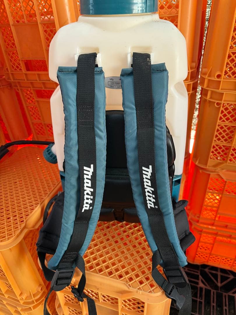 Makita マキタ18vバッテリー式噴霧器　20L MUS200D