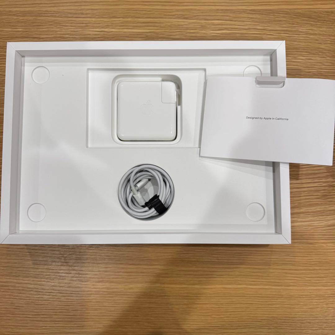 MacBook本体 MacBook Pro 13-inch 2020 8GB / SSD 256GB