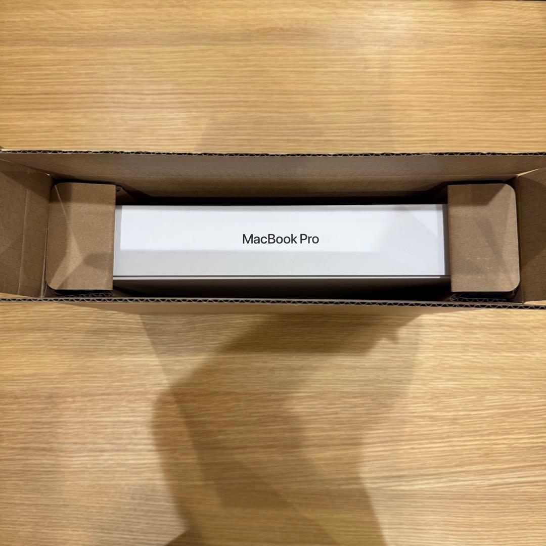 MacBook本体 MacBook Pro 13-inch 2020 8GB / SSD 256GB