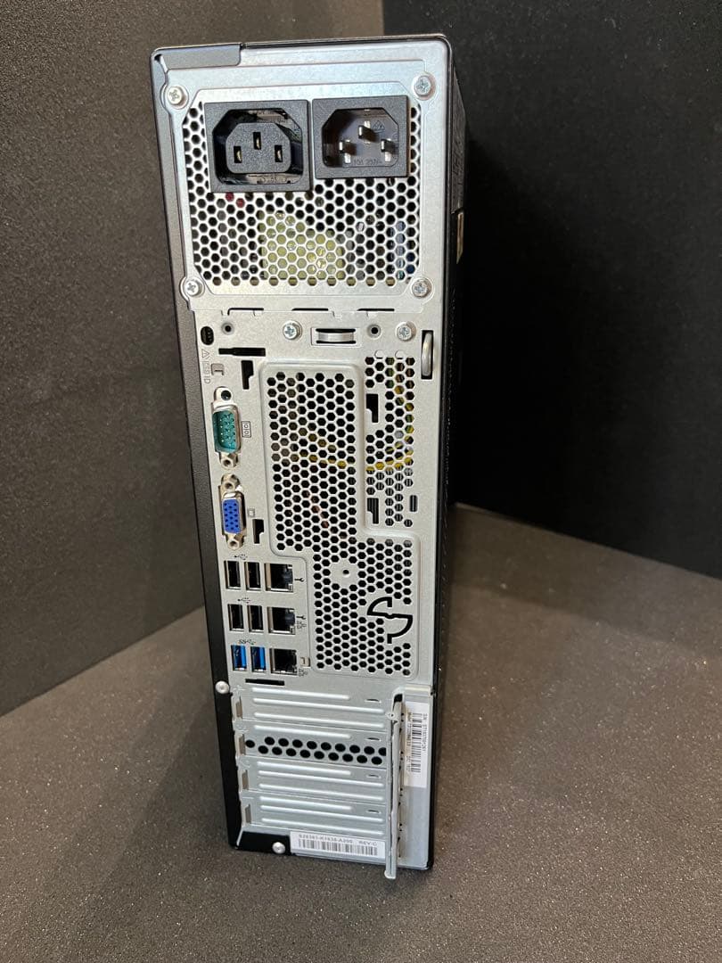 サーバー Fujitsu PRIMERGY TX1320 M4