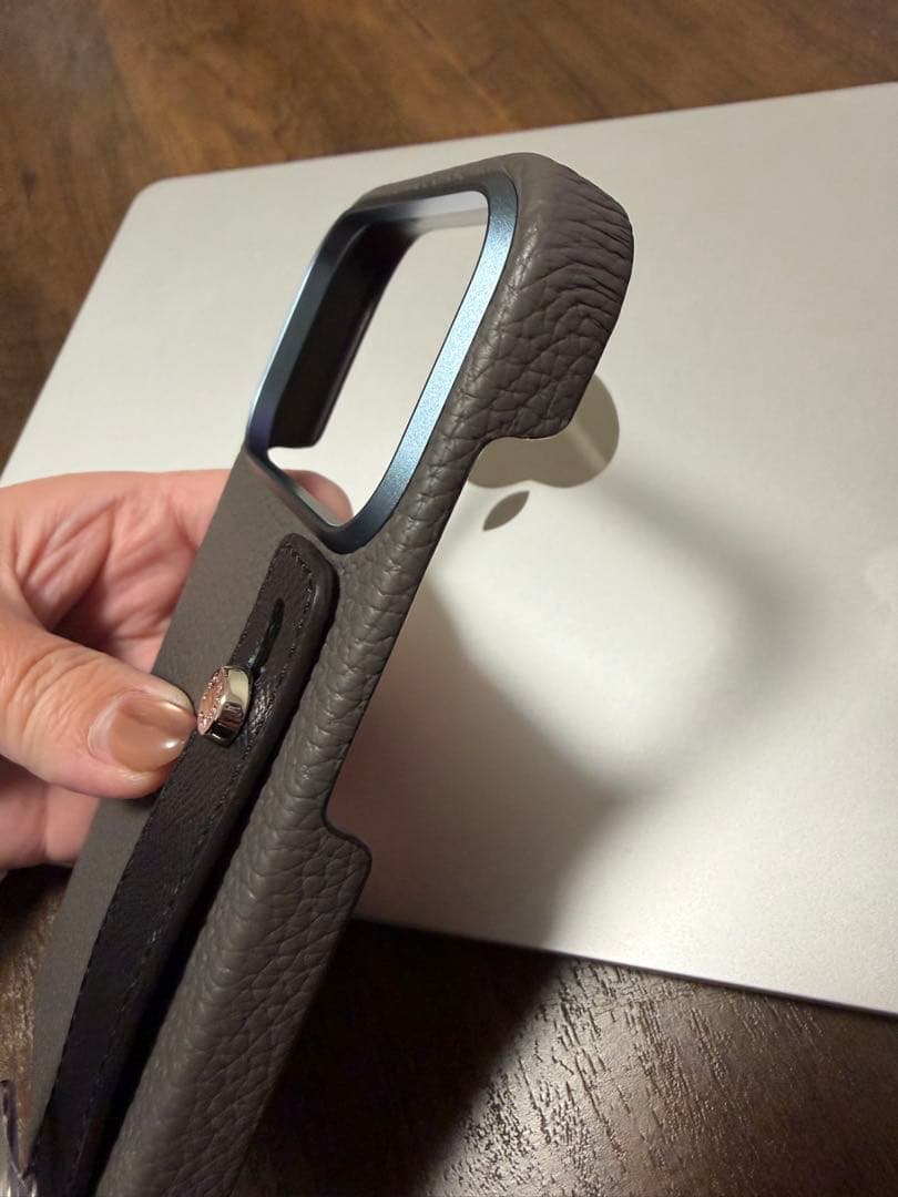 【再値下げ♡】iPhone17pro専用 バックカバーケース シュリンクレザー