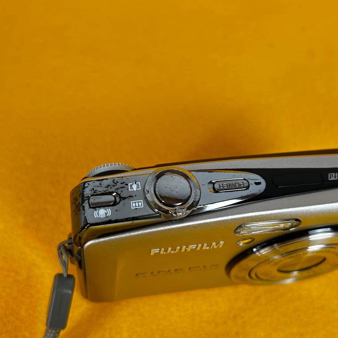 FUJIFILM FinePix F50fd シルバー 動作確認済み