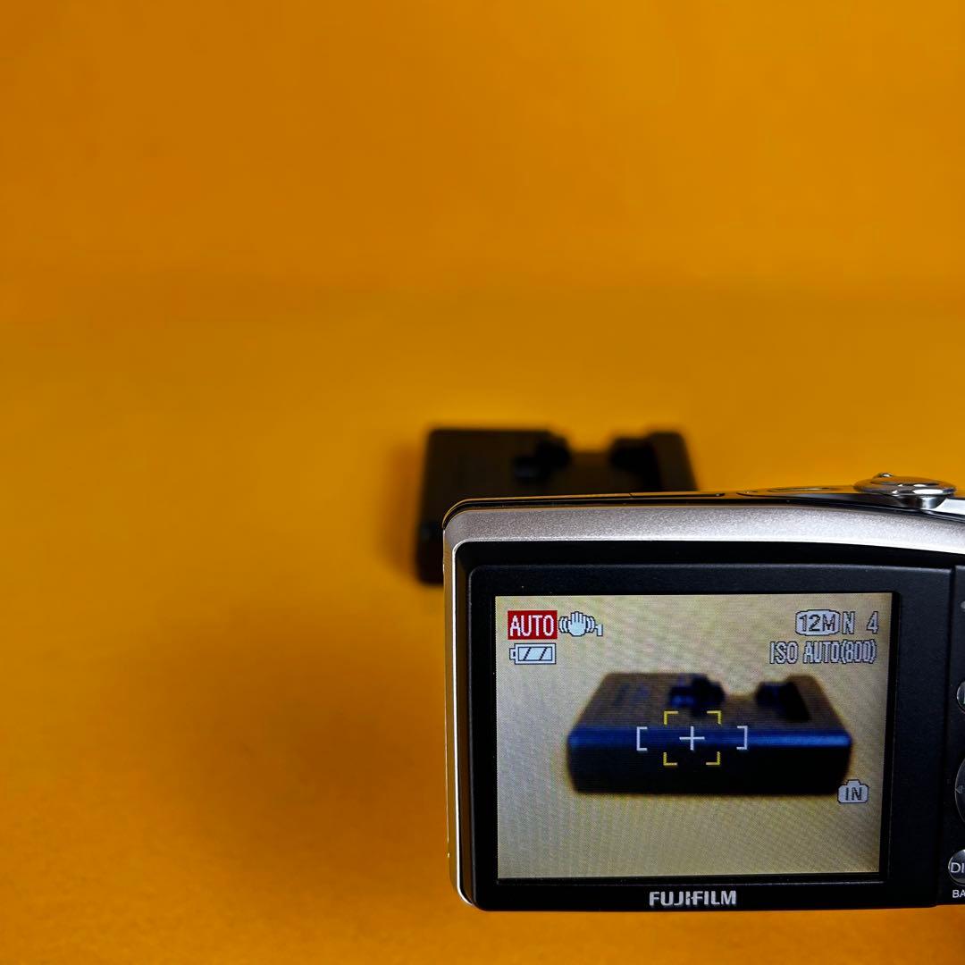 FUJIFILM FinePix F50fd シルバー 動作確認済み