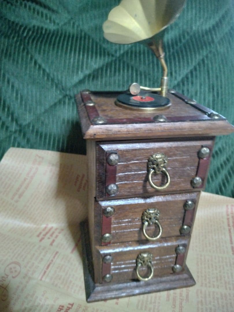 レトロ木製オルゴール グラモフォン付き