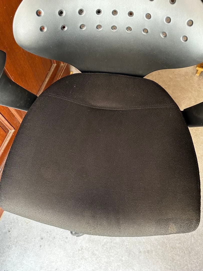 キールハワー チェアジュニア USED