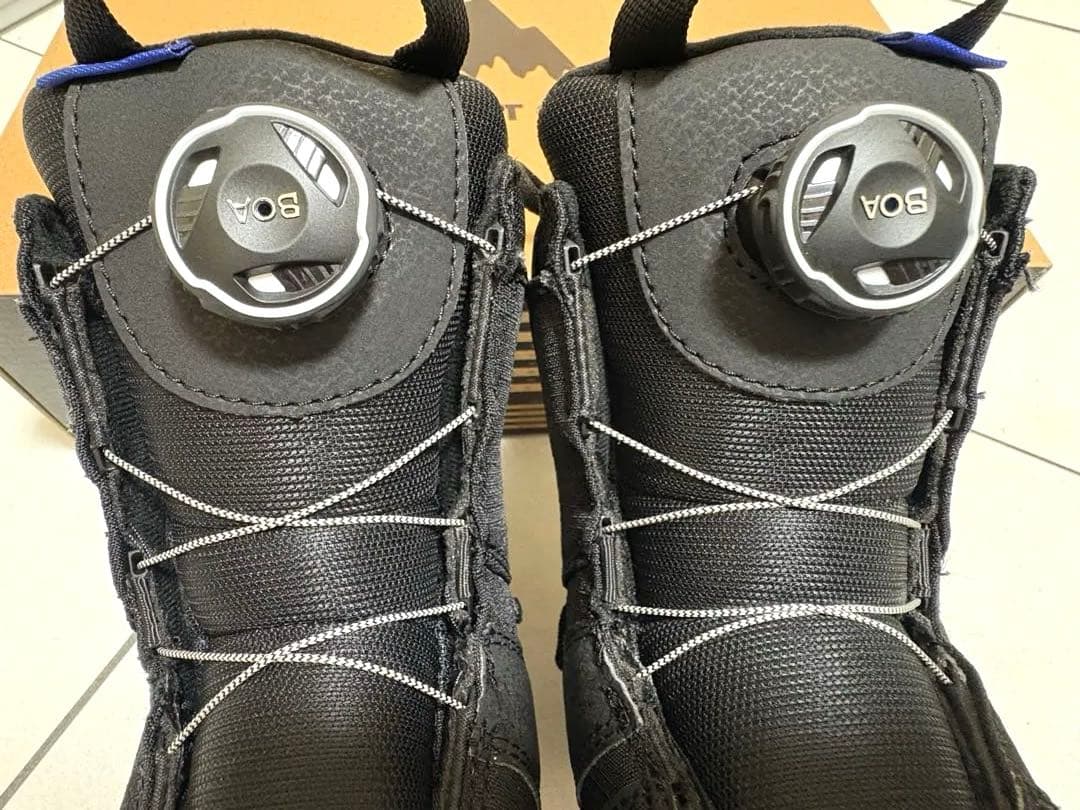 美品！BURTON BOA 子ども用スノーボードブーツ　17.5 18.5センチ