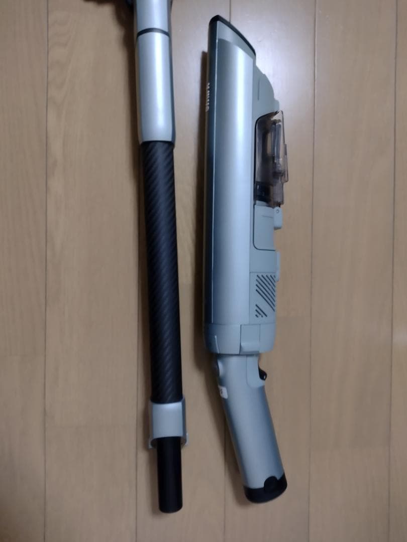 シャーク★コードレスクリーナー★LC501JGY★バッテリー新品と同等★