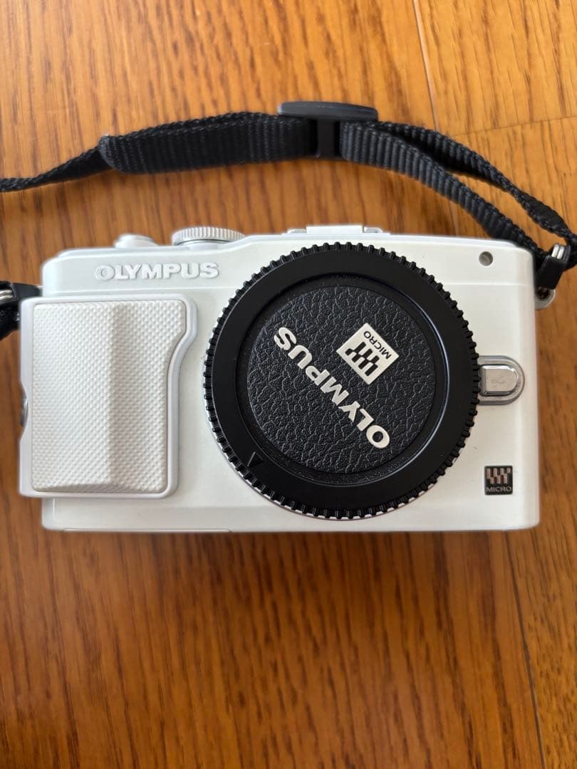 OLYMPUS PEN Lite E-PL6 ホワイト