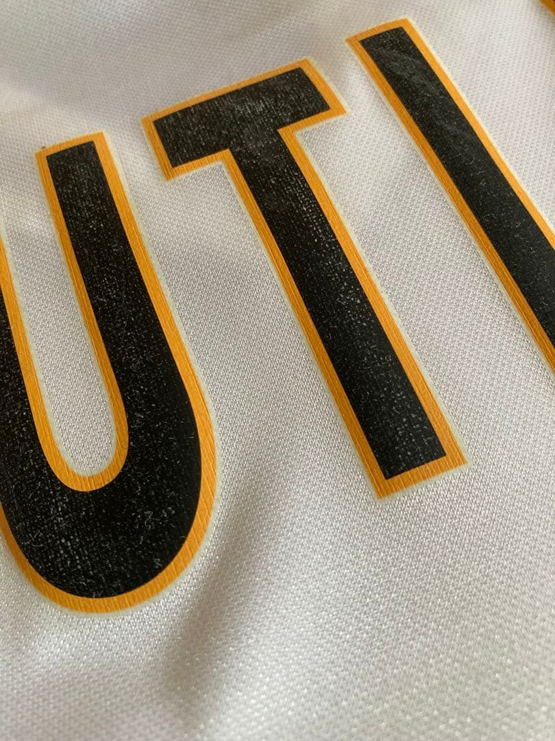 グティ　サイン入り　ユニフォーム　レアルマドリード　スペイン