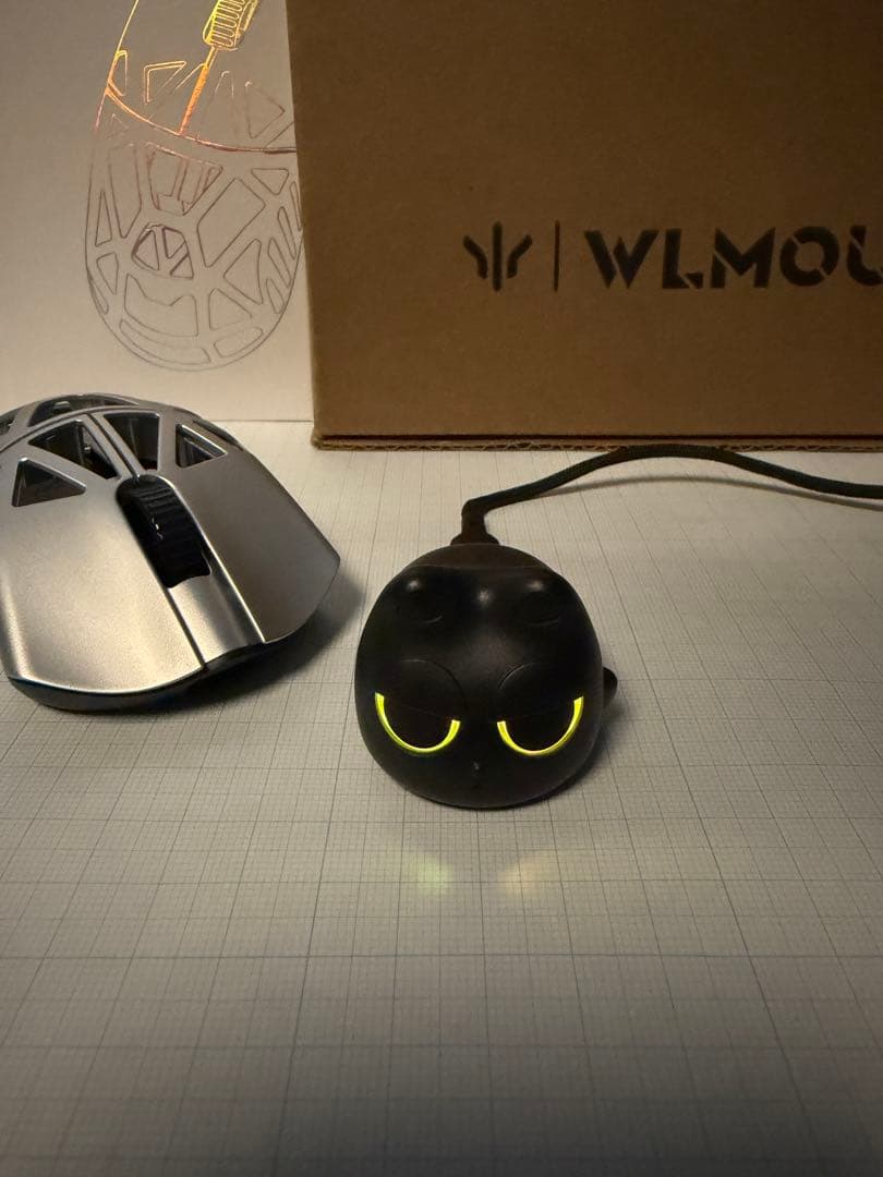WLMouse BEAST X Mini (マグネシウム合金/超軽量34g)