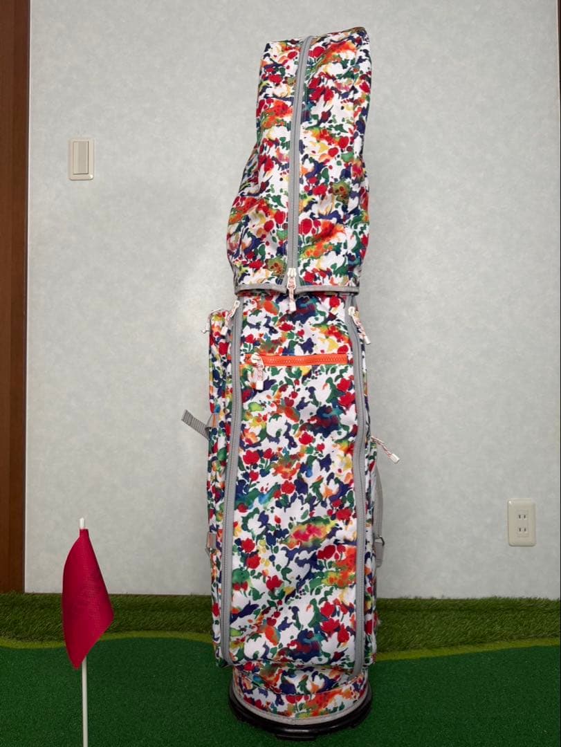 あゆみん　New Balance カラフル花柄 キャディバッグ