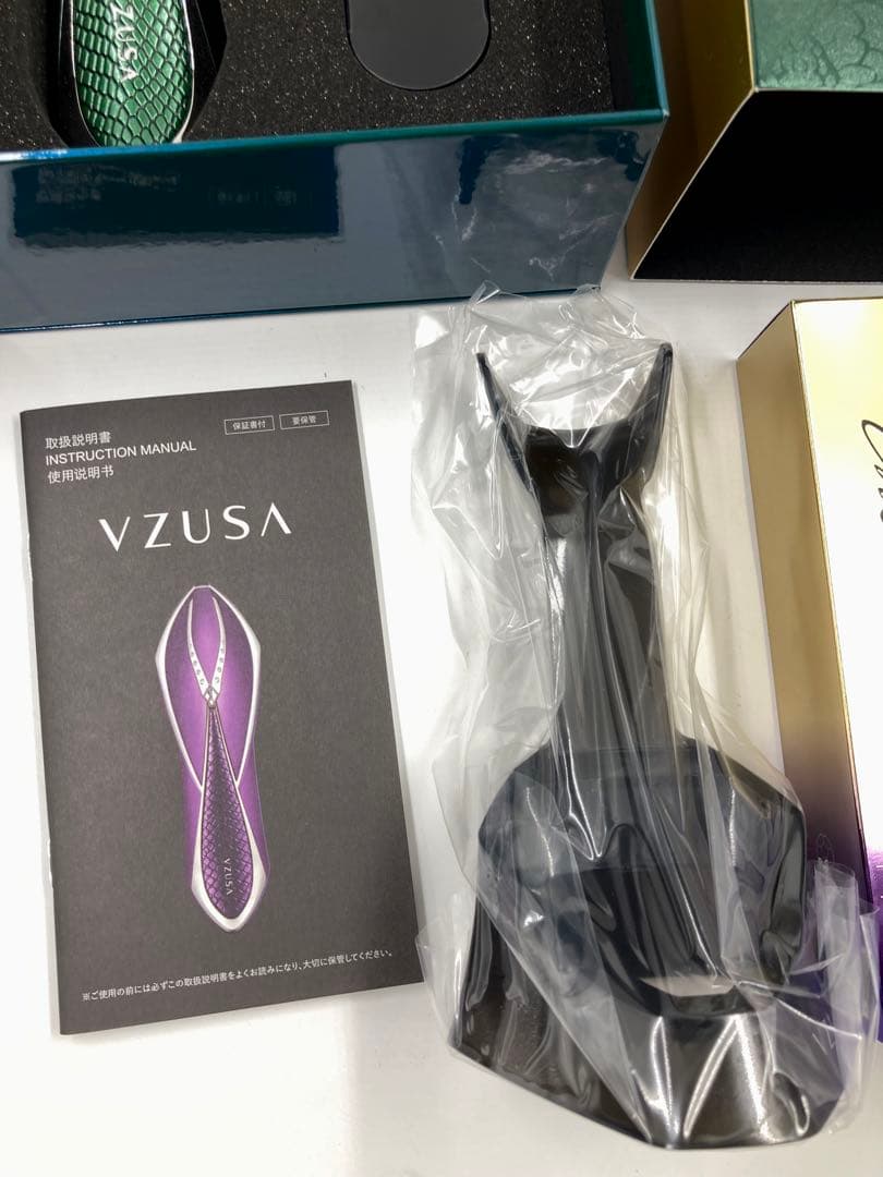 新品未使用 The Vzusa ザ メデューサ 美顔器 サイプレスグリーン