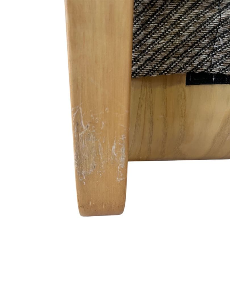 徳島県立工業技術センター　新日本木工　曲木　低座椅子　胡坐楽座椅子　腰痛防止