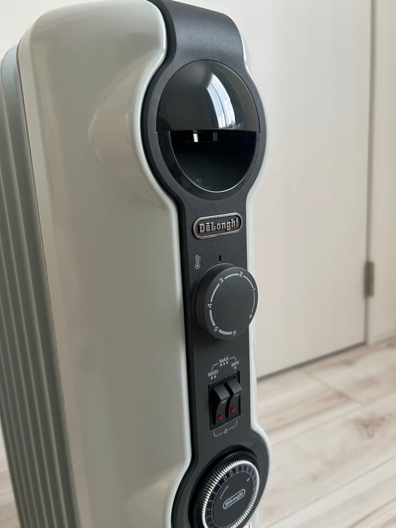 【極美品】デロンギ　オイルヒーター　HJ0812