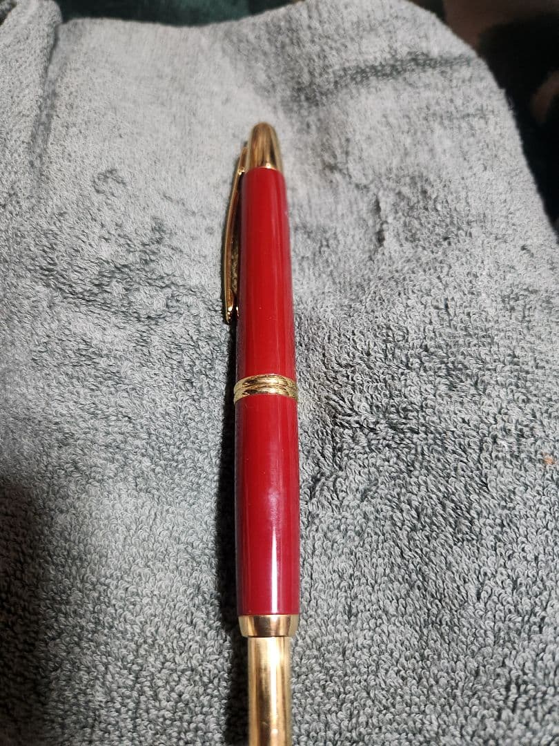 PILOT キャップレス 金ペン先仕様