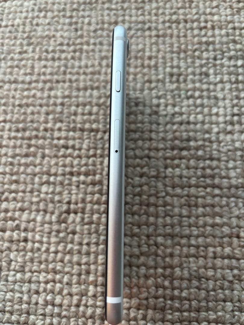 【SIMフリー】 Apple iPhone SE (第2世代) ホワイト 美品