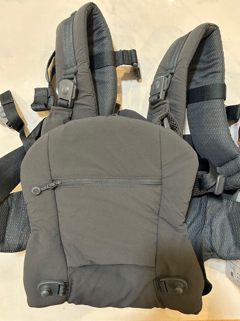 green label relaxing ベビーキャリアオン　抱っこ紐