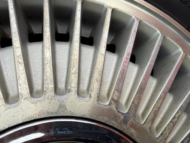 専用　希少!!トヨタ センチュリー 純正 キャップ付き 225/60R16