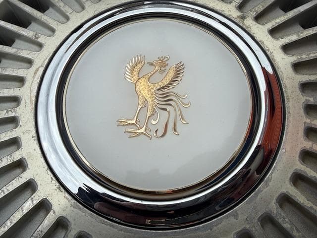 専用　希少!!トヨタ センチュリー 純正 キャップ付き 225/60R16