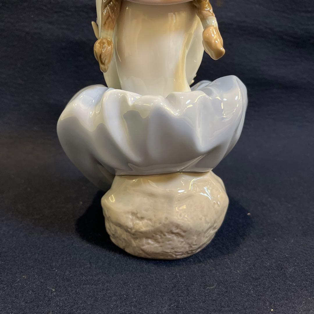 リヤドロ　花の香りに包まれて　フィギュリン　陶器　置物　人形　インテリア