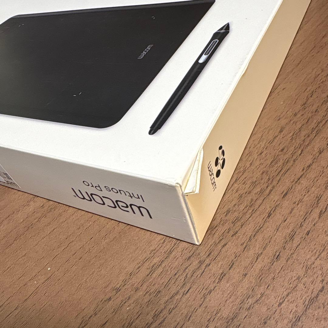 【付属品付き】Wacom Intuos Pro PTH-660/K0ペンタブ