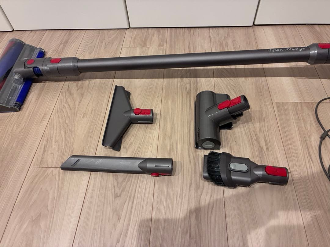 Dyson V8 コードレス掃除機