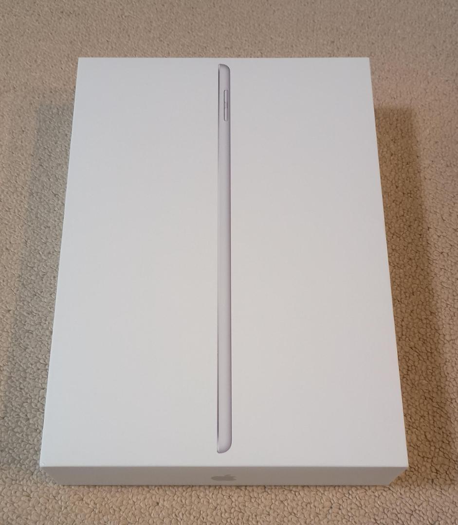 【美品】Apple iPad 第7世代 32GB WiFiモデル本体+付属品