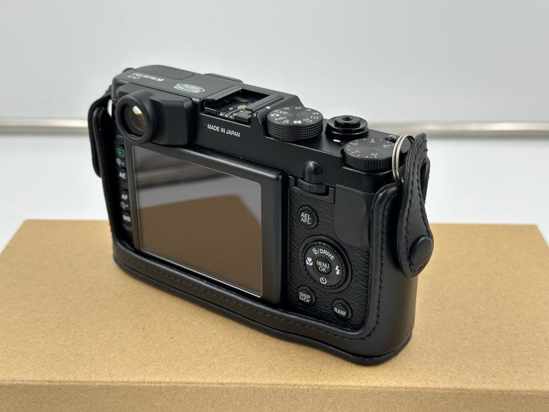 【美品】FUJIFILM X10 デジタルカメラ ＋おまけ