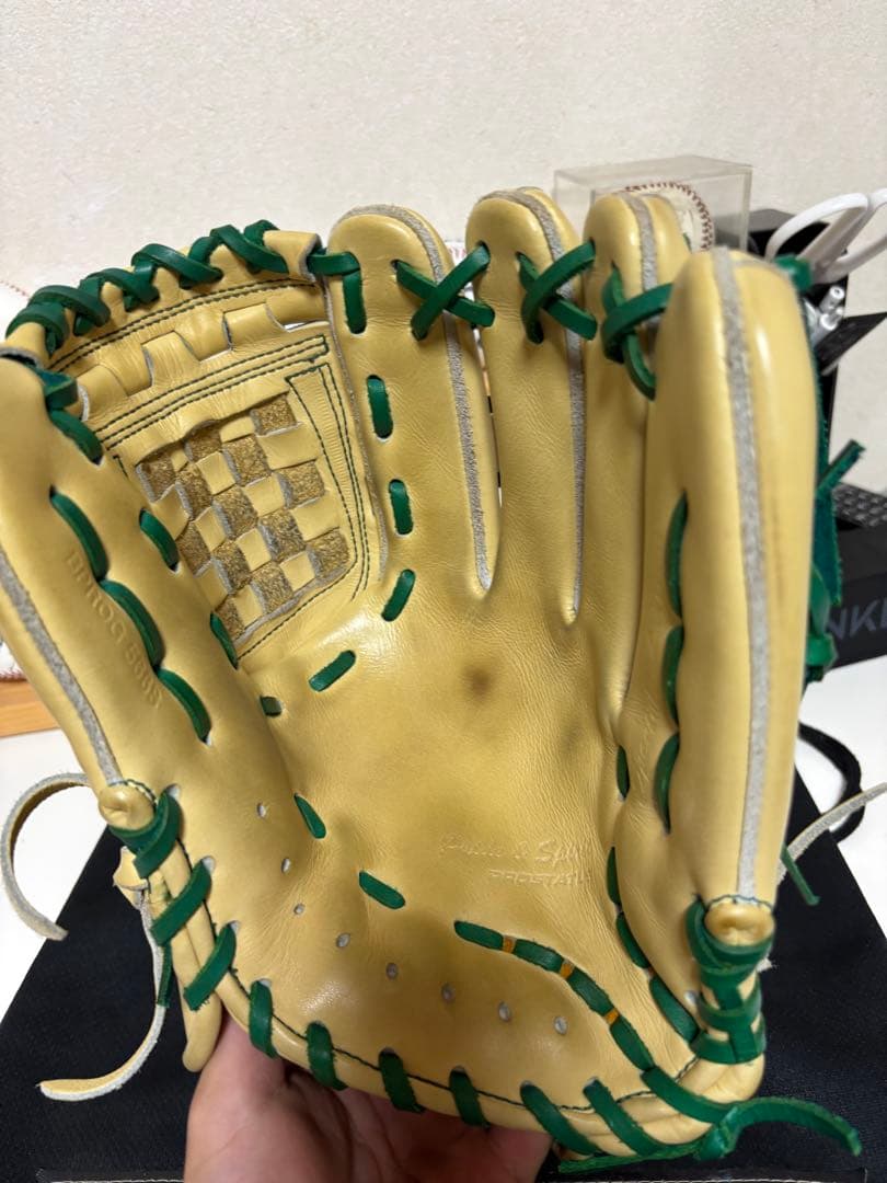 ゼットプロステイタス　硬式内野用グローブ