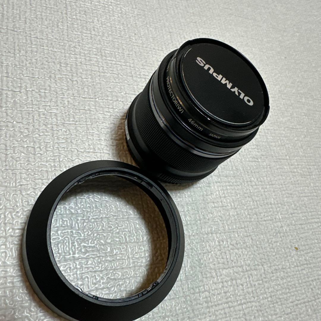 レンズフード付き　OLYMPUS 25mm f1.8 レンズ