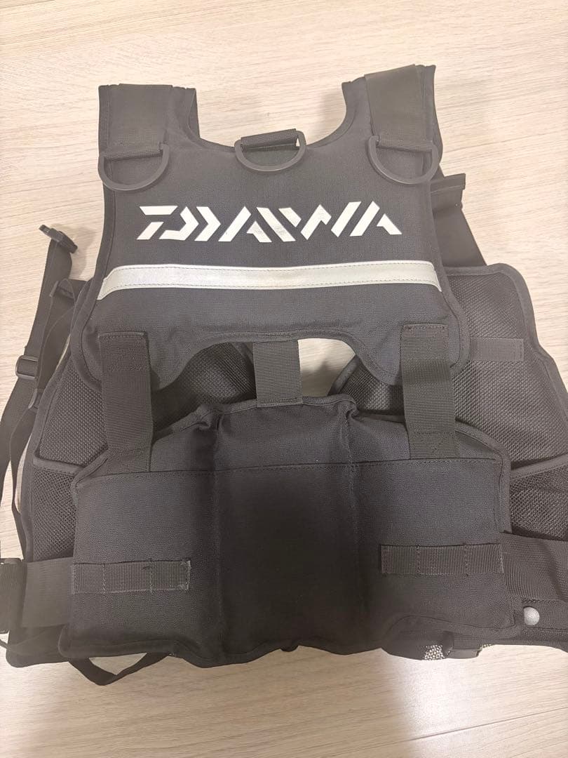 Daiwa ダイワ　フローティングベスト