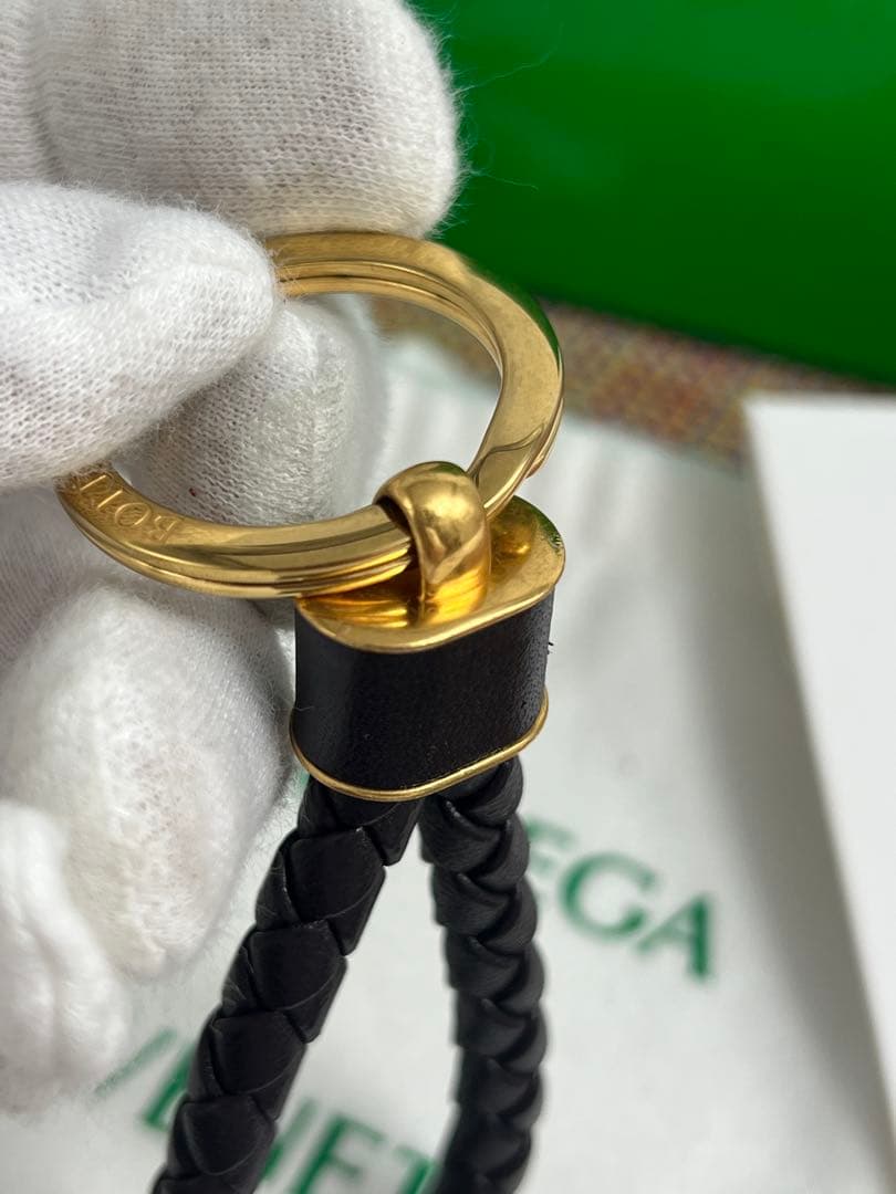 ⚪︎ ✨極美品✨ボッテガ・ヴェネタ　レザーキーリング　イントレチャート