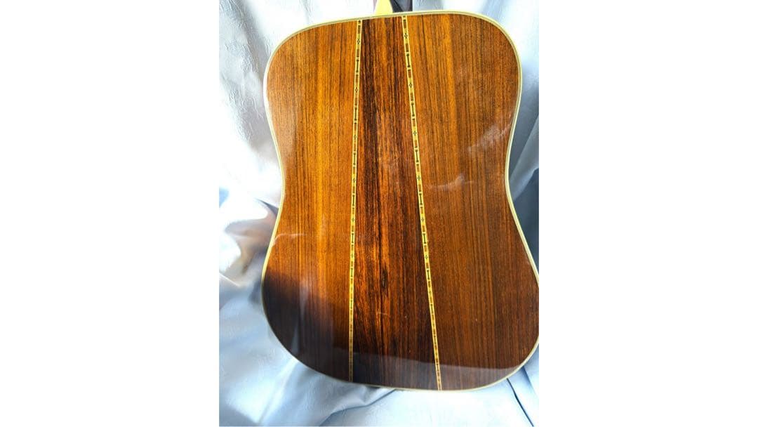 MOLALES アコギ　ライムグリーン 【思い切って8,500円で譲ります】