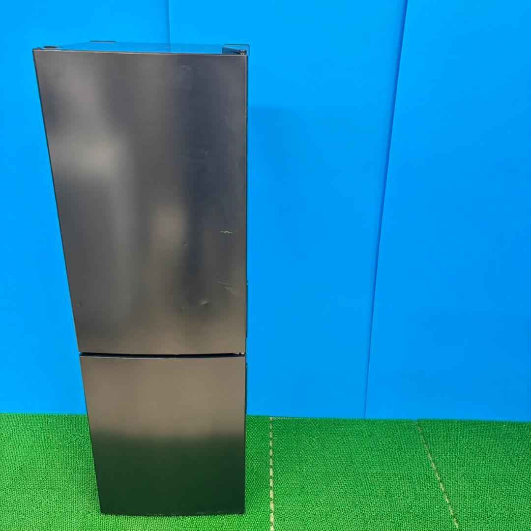 607 大きめサイズ　冷蔵庫　157L　小型　一人暮らし　同棲使用可　ブラック