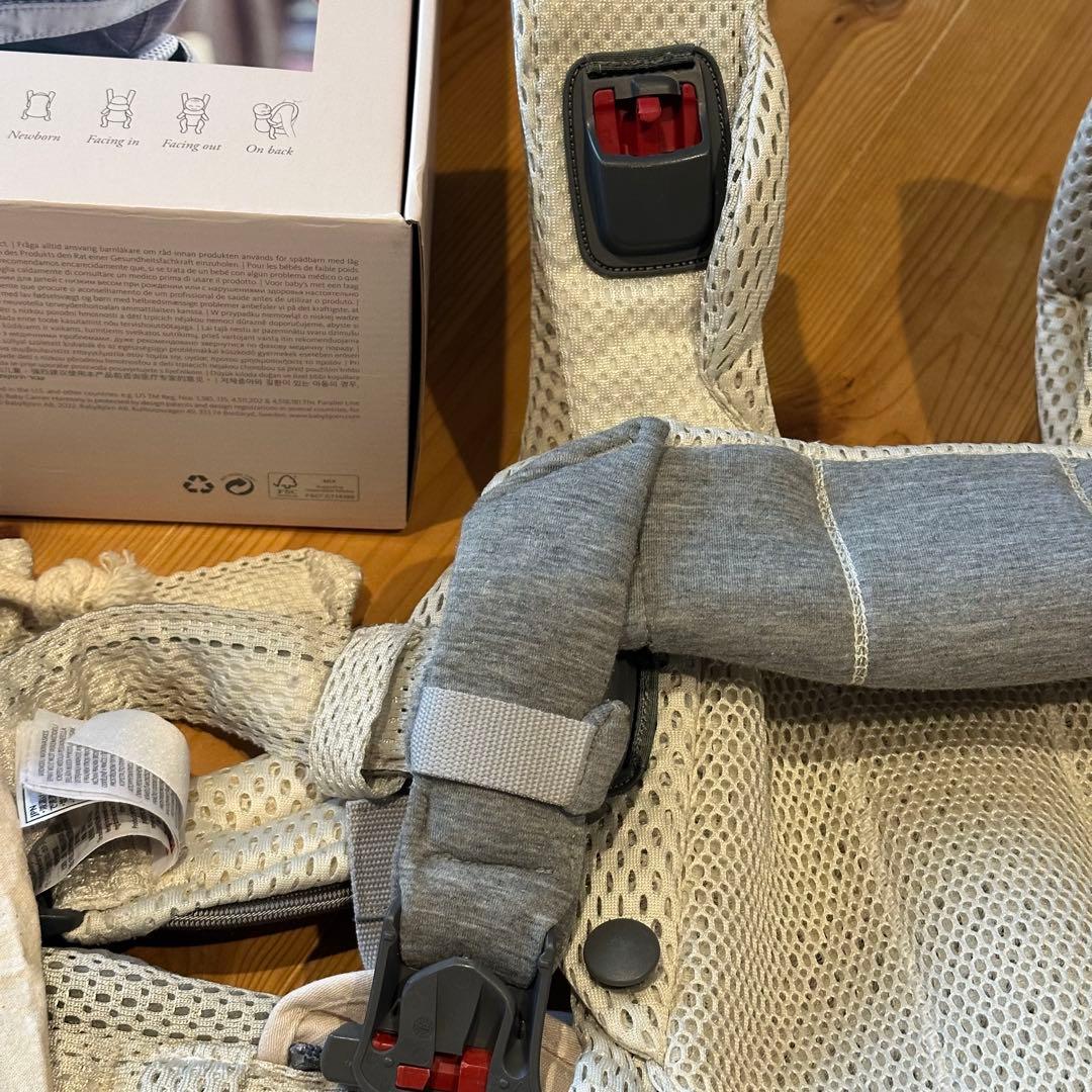 BABYBJÖRN 抱っこ紐 HARMONY メッシュ　ハーモニー　クリーム