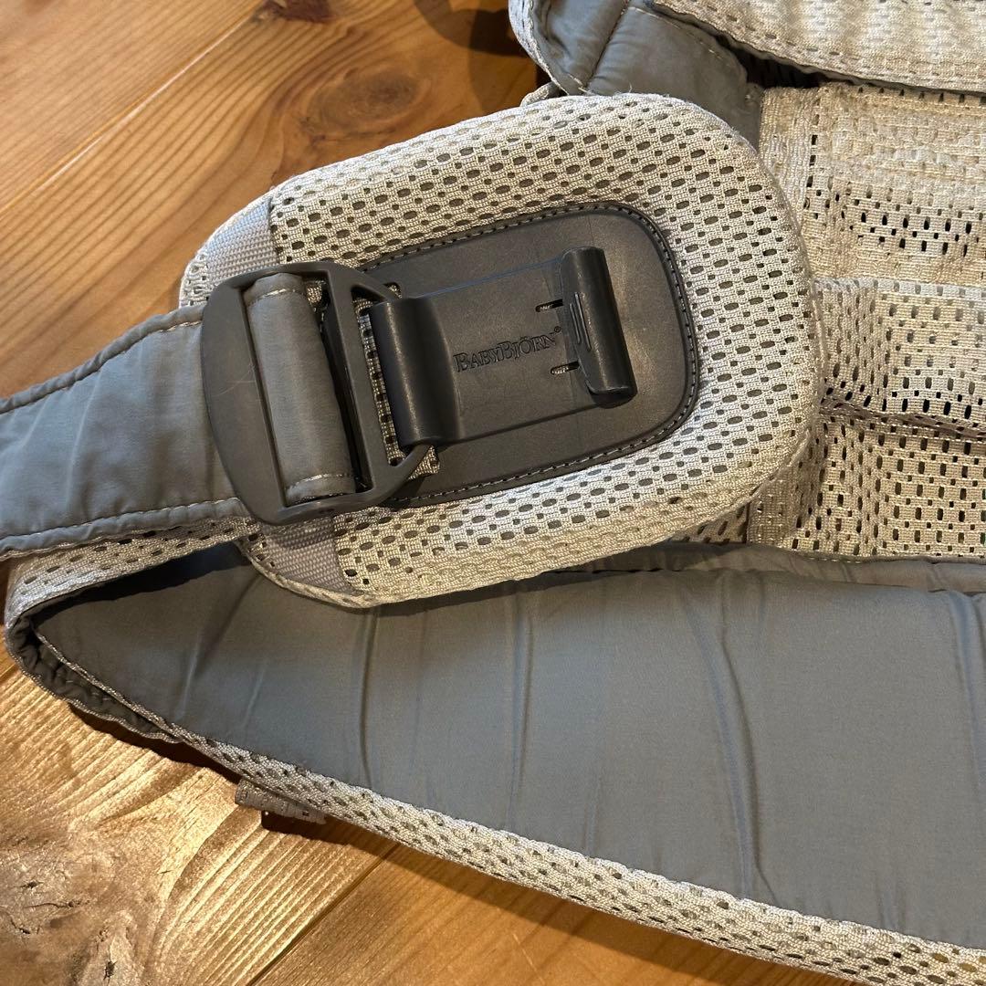 BABYBJÖRN 抱っこ紐 HARMONY メッシュ　ハーモニー　クリーム