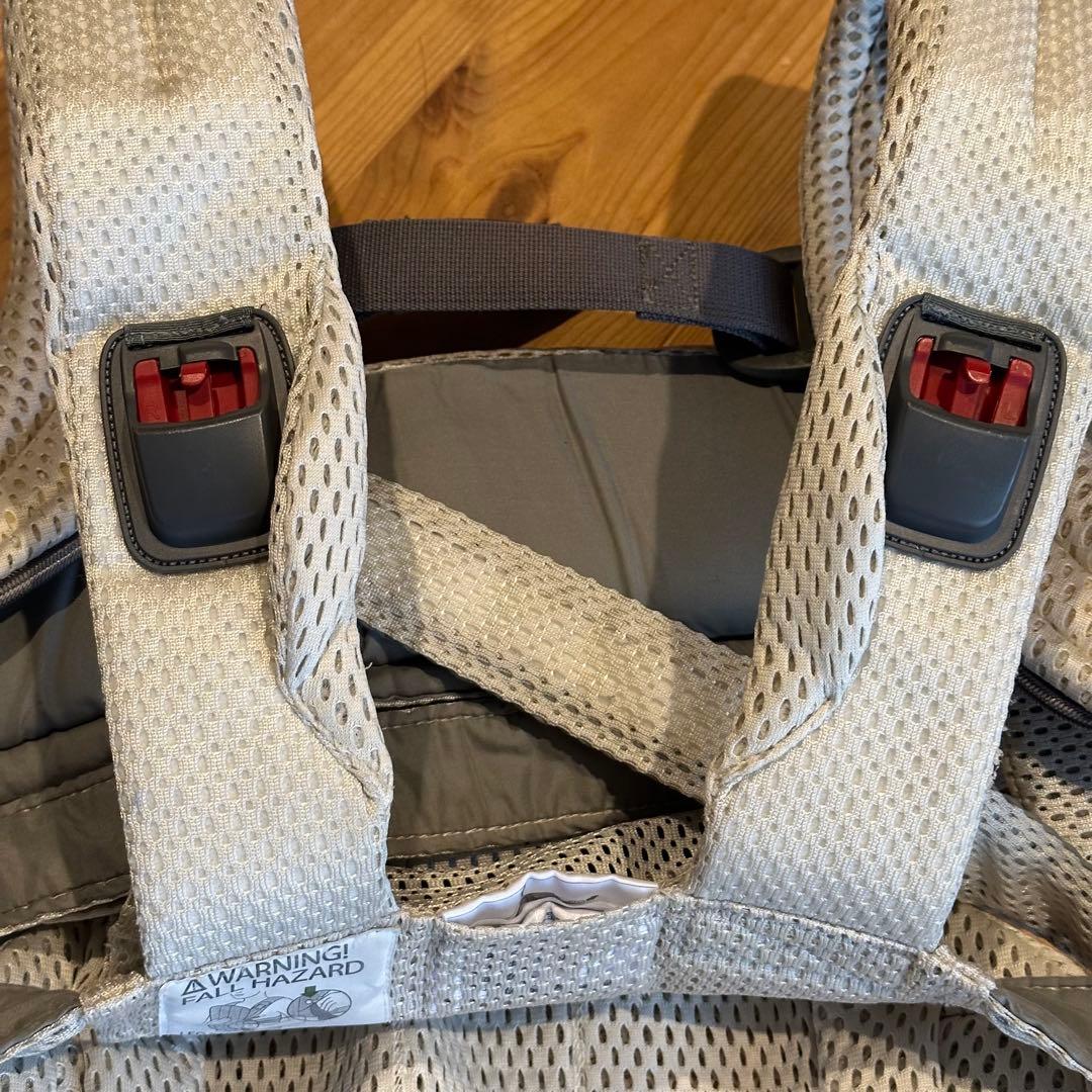 BABYBJÖRN 抱っこ紐 HARMONY メッシュ　ハーモニー　クリーム