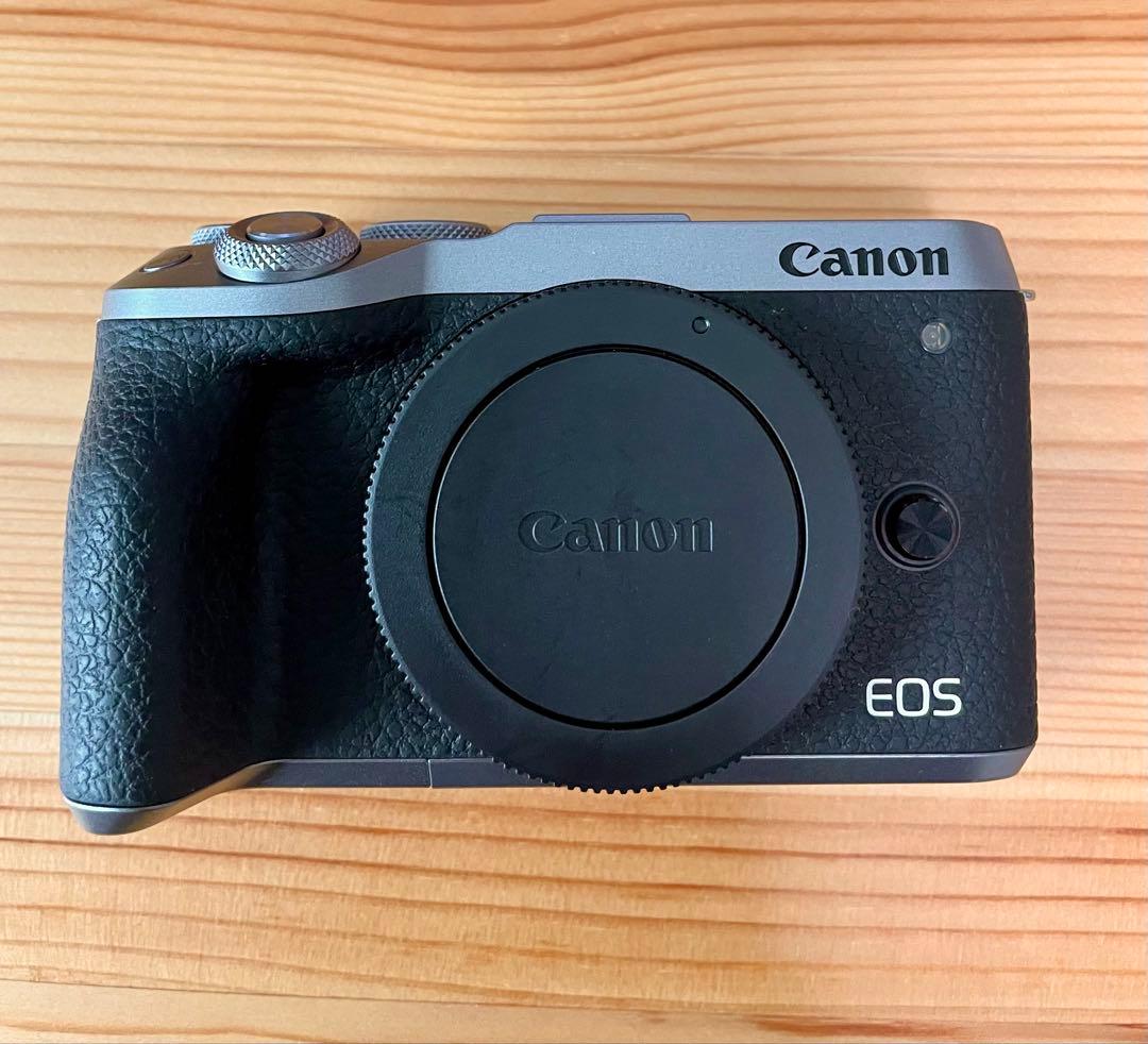 o*r様 Canon EOS M6 Mark II 本体 + 予備バッテリー1個