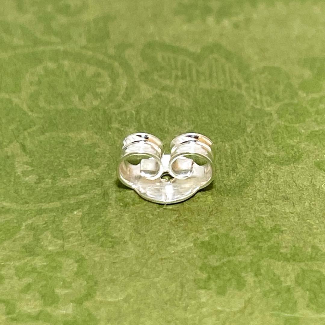 【極美品】グッチ　フラワーモチーフピアス片耳　メンズ/レディース　925