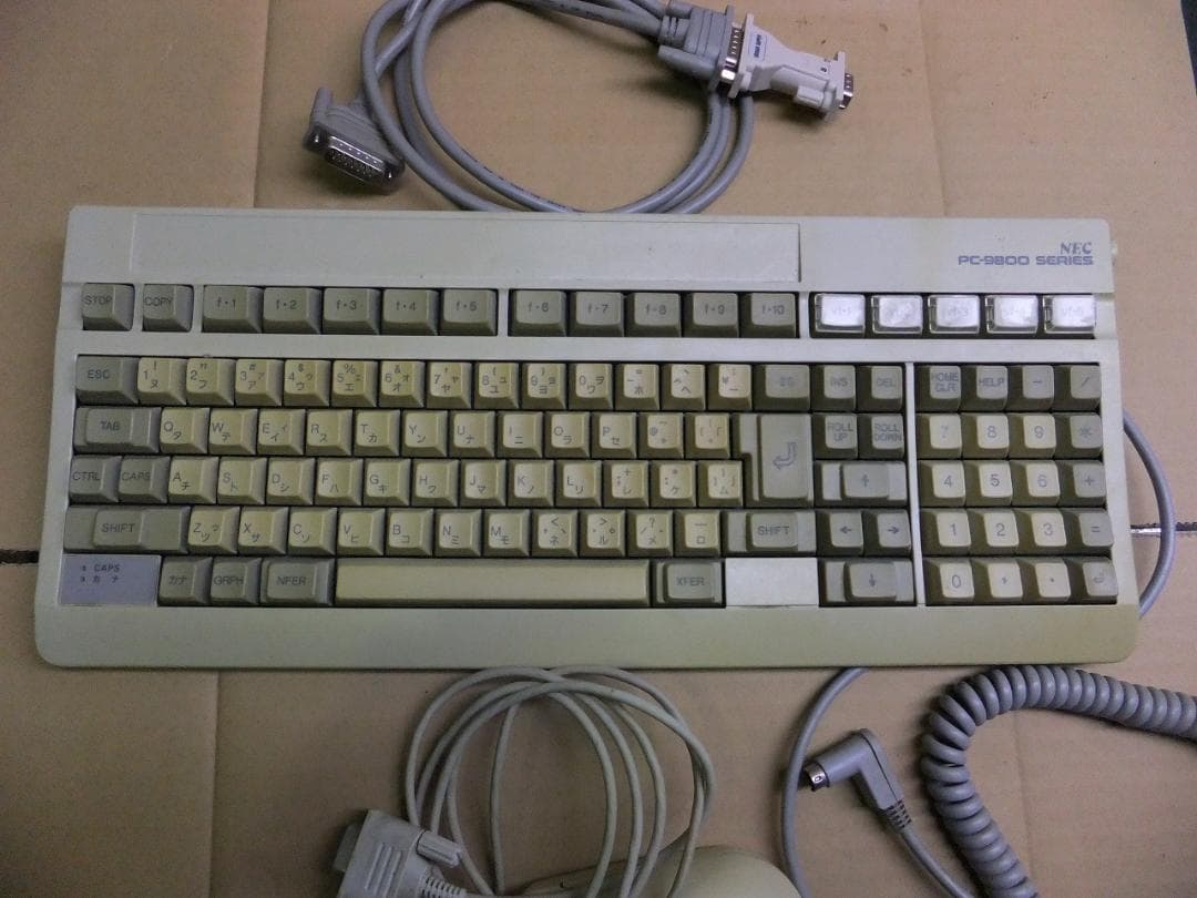 PC-9801FS2 本体 キーボード マウス 電源のみ確認済み