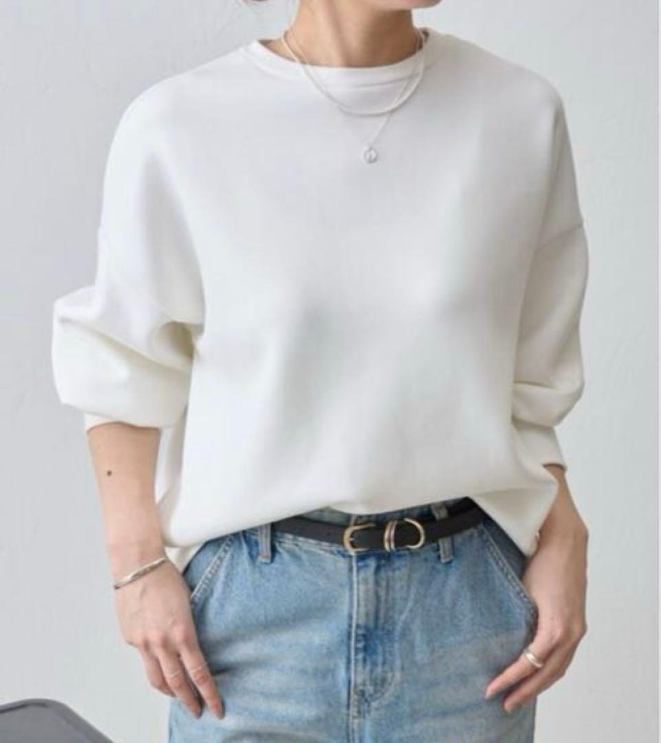 '25A/W 新品タグ付き　ビアズリー ダンボールパフトレーナー　ホワイト　1
