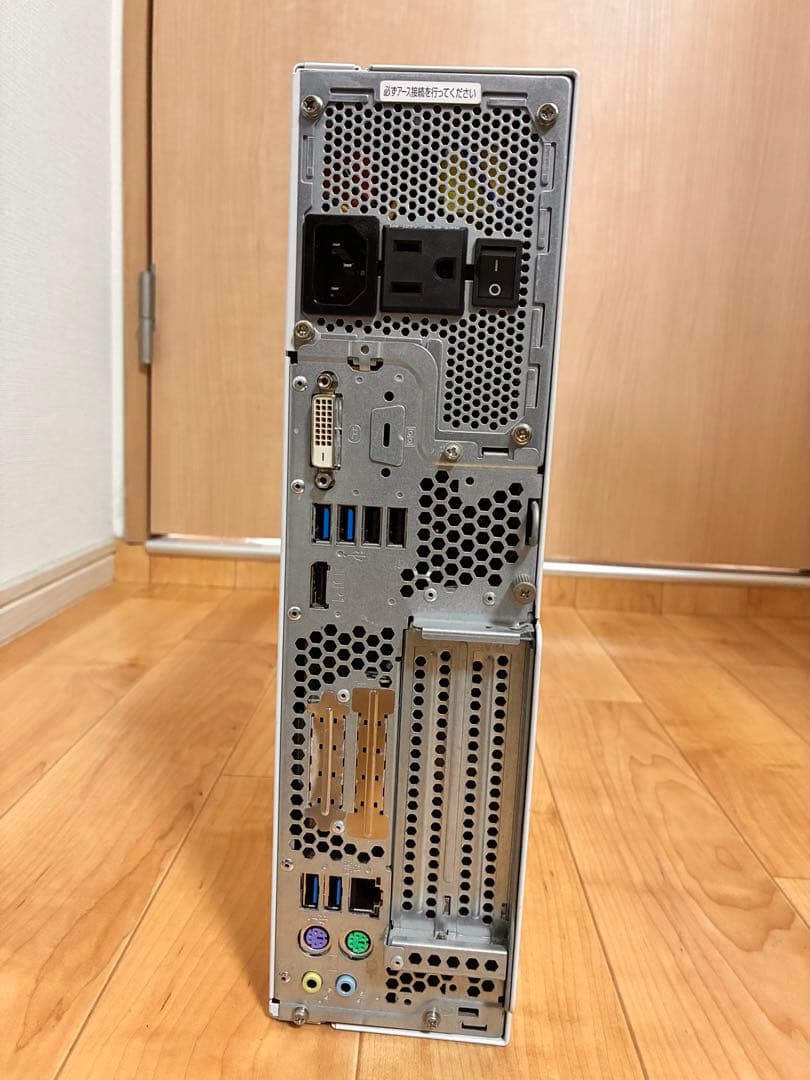 001富士通 ESPRIMO FMVD43001　D588/B　i5 9500